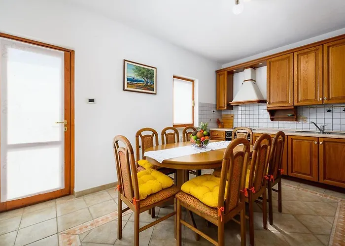 Paradiz Labin (Istria)