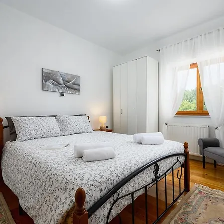 Apartment Paradiz *