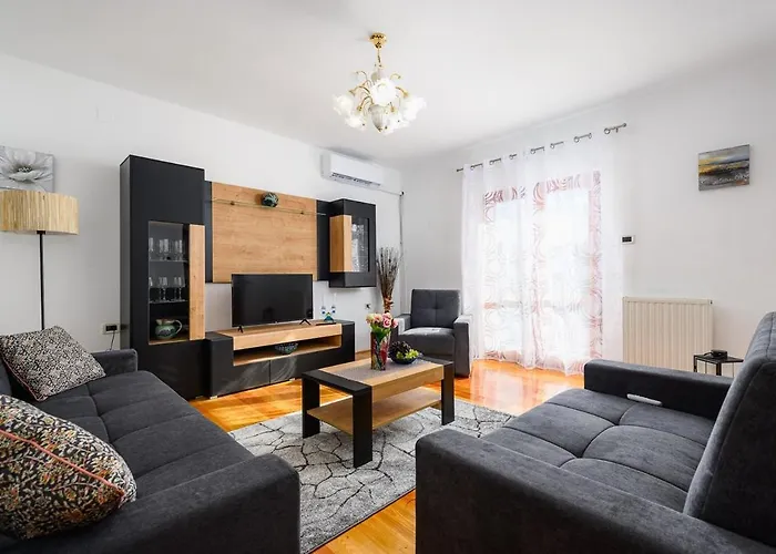 Paradiz Labin (Istria)